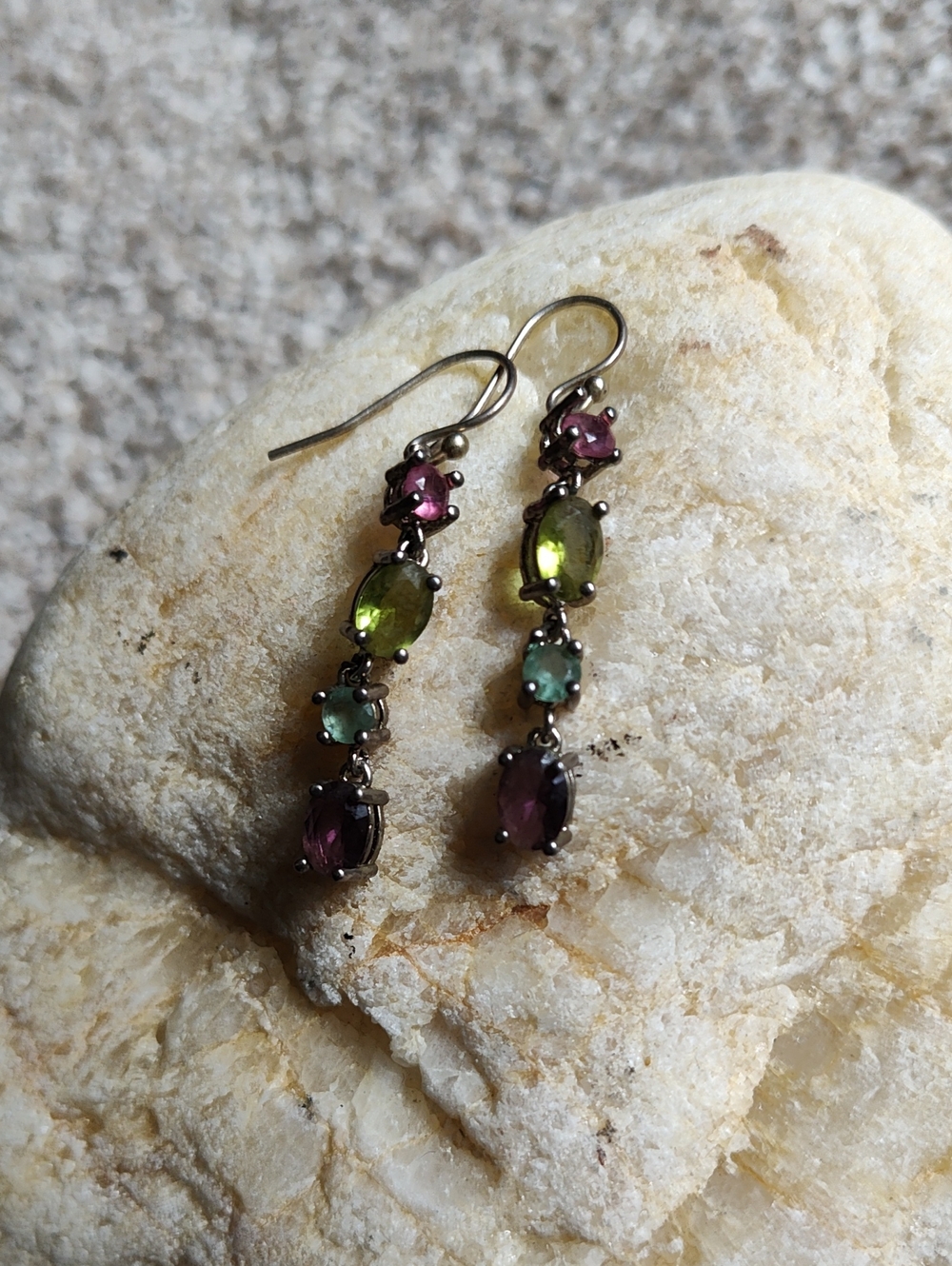 Multicolor Stone Dangle Earrings Set In Silver